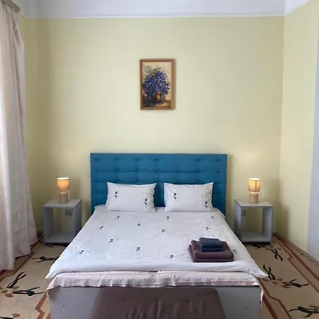 Apartment Den On Rynok Square *