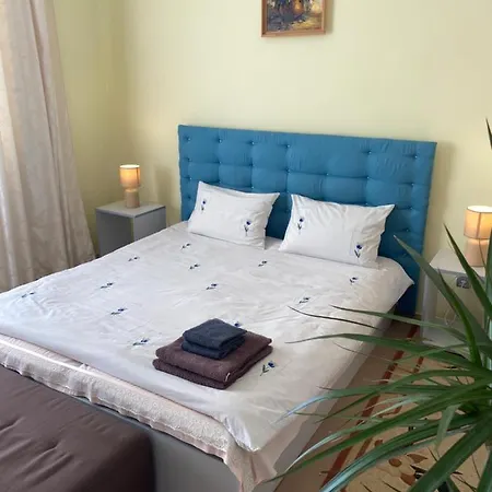 Den On Rynok Square Apartment Lemberg